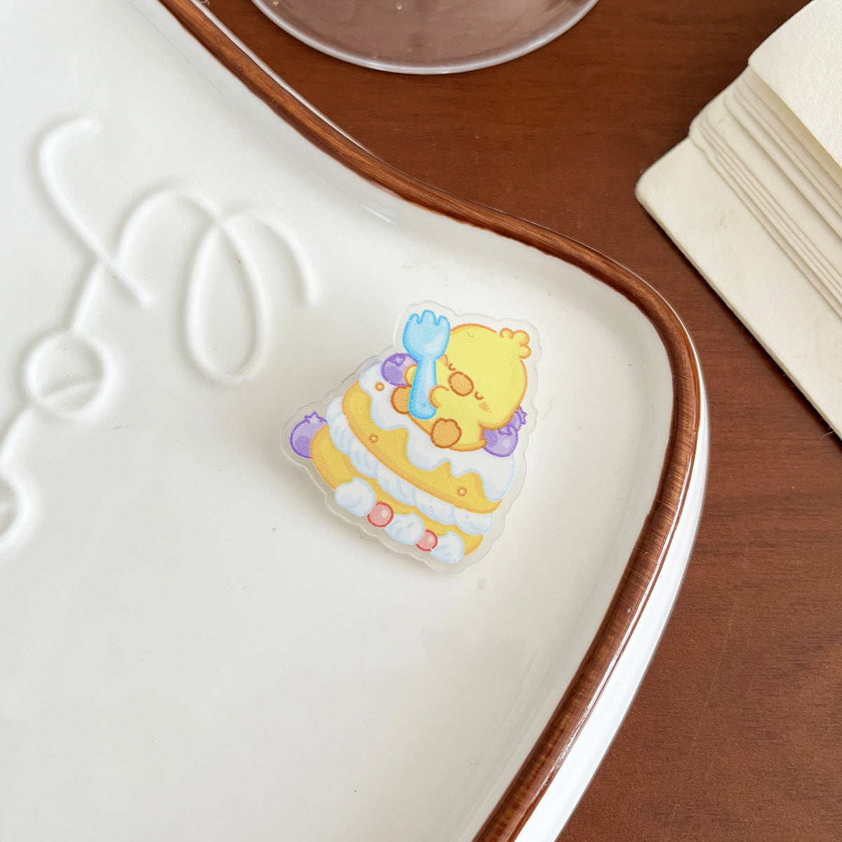 Cute Cartoon Acrylic Brooch - Modomu