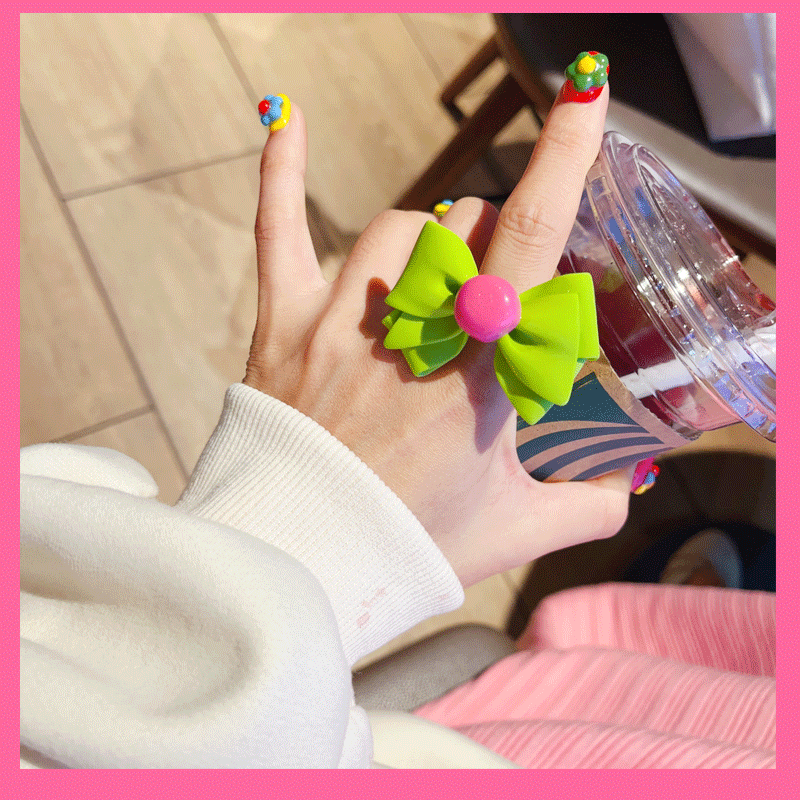 Exaggerated Bow Statement Ring - Modomu