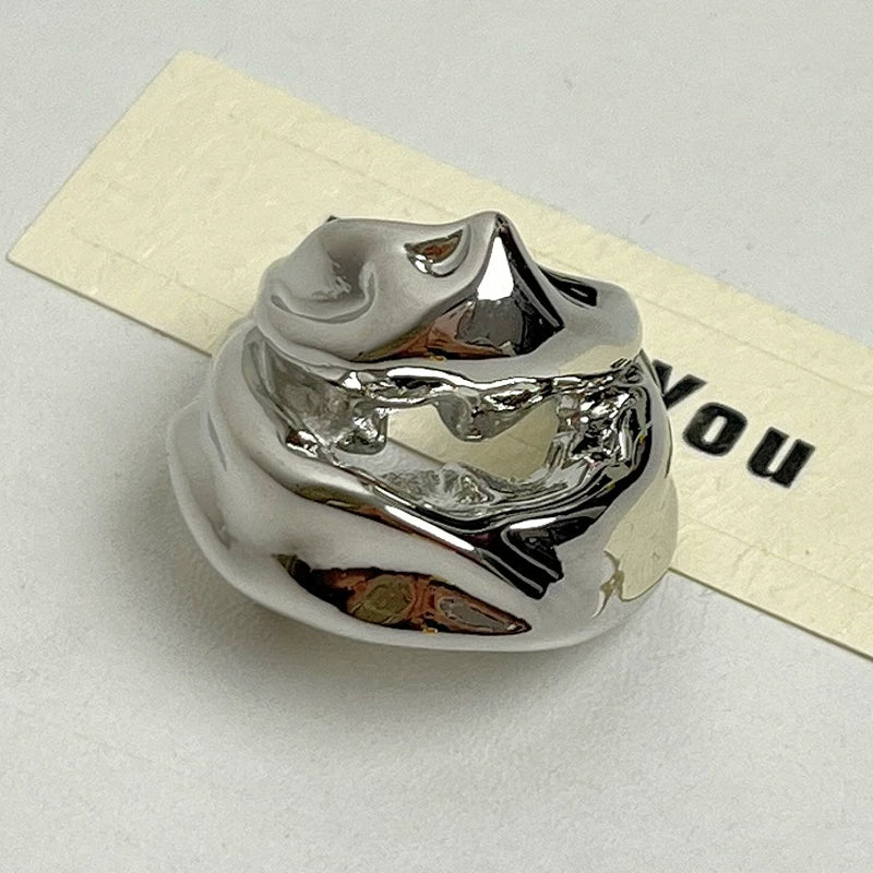 Irregular Hollow Statement Ring - Modomu