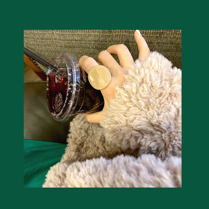 Minimal Acrylic Statement Ring - Modomu