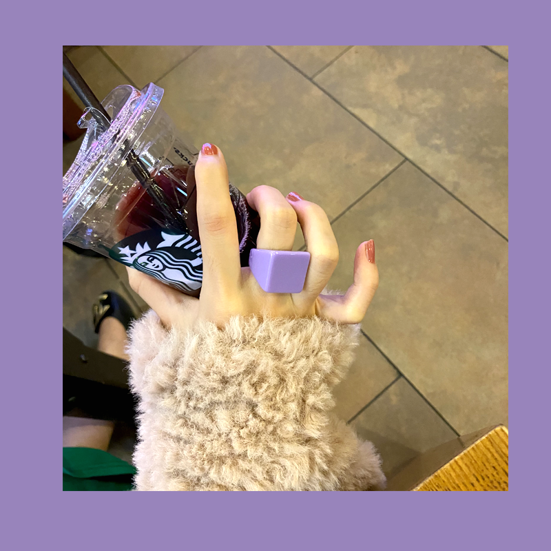 Chunky Square Acrylic Ring - Modomu