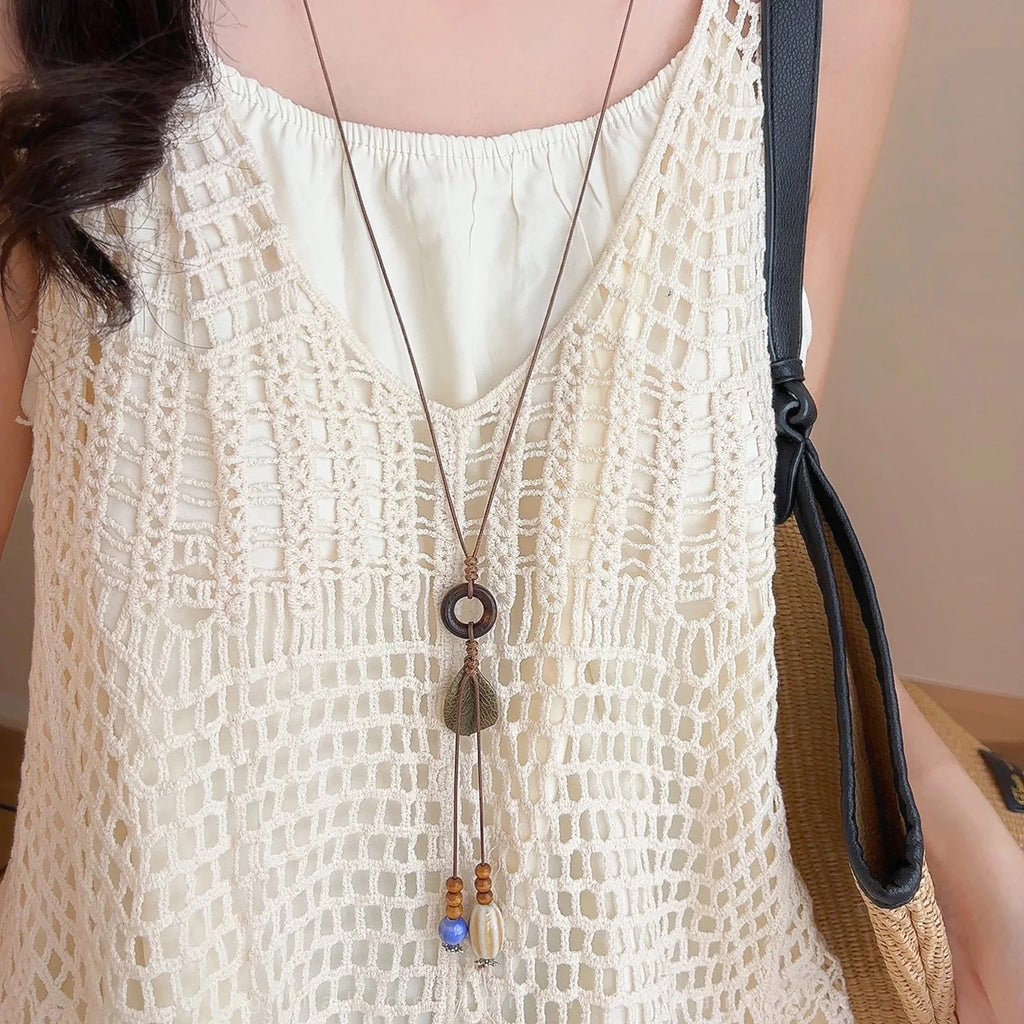 Delicate Leaf Pendant Necklace