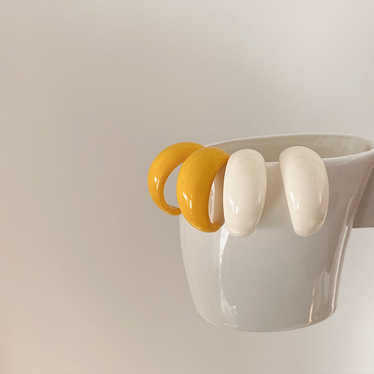 Retro Acrylic Stud Earrings - Modomu