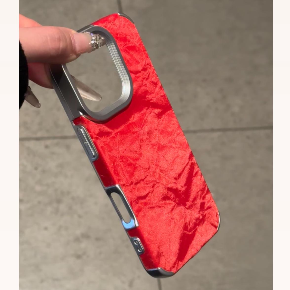 Brushed Frame Crinkle Case