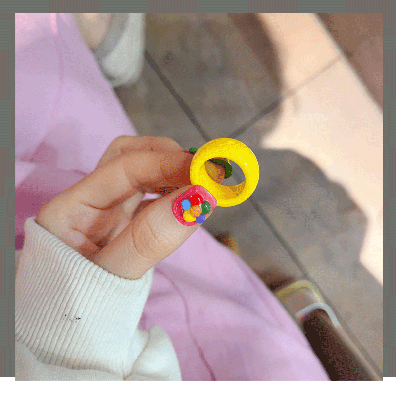 Minimal Acrylic Statement Ring - Modomu