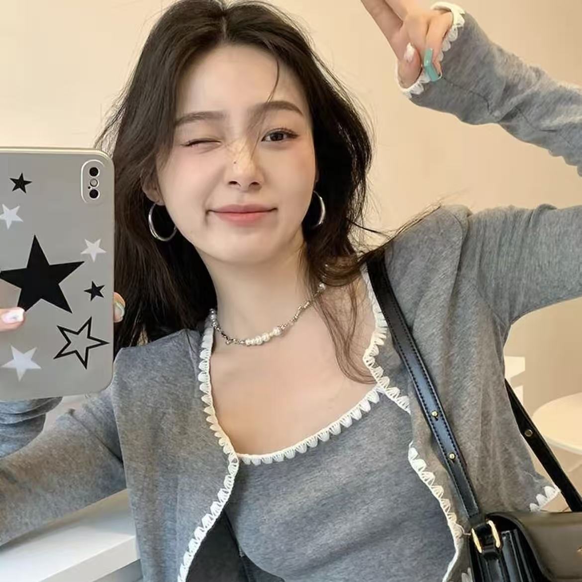 Minimalist Round Hoop Earrings - Modomu