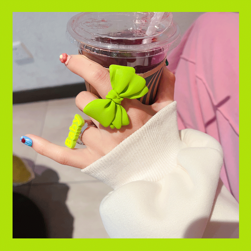 Exaggerated Bow Statement Ring - Modomu