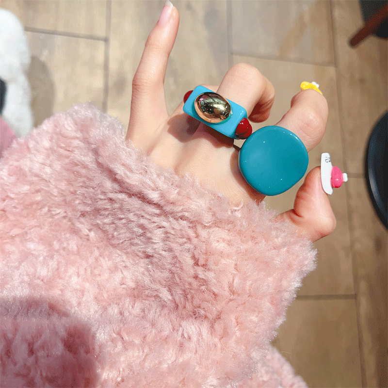 Minimal Acrylic Statement Ring - Modomu