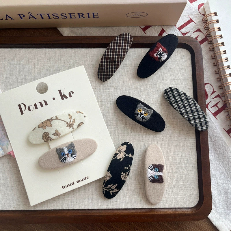 Cat Plaid Hairpin - Modomu