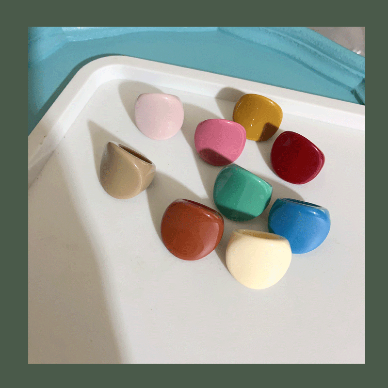 Minimal Acrylic Statement Ring - Modomu