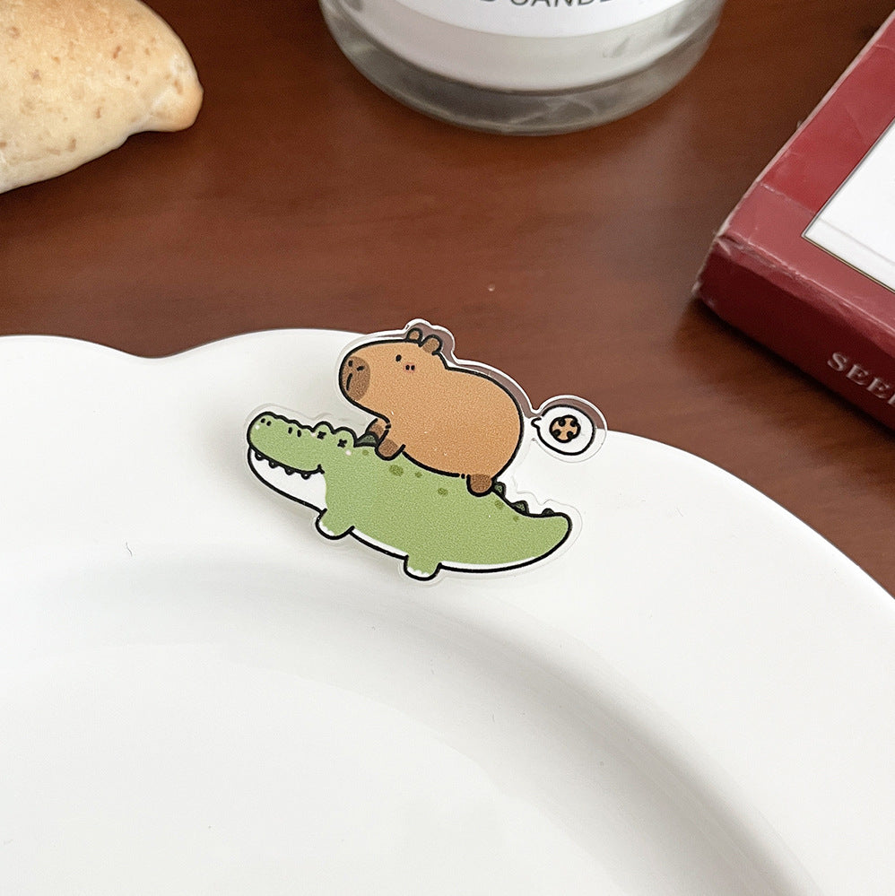 Cartoon Capybara Acrylic Brooch - Modomu