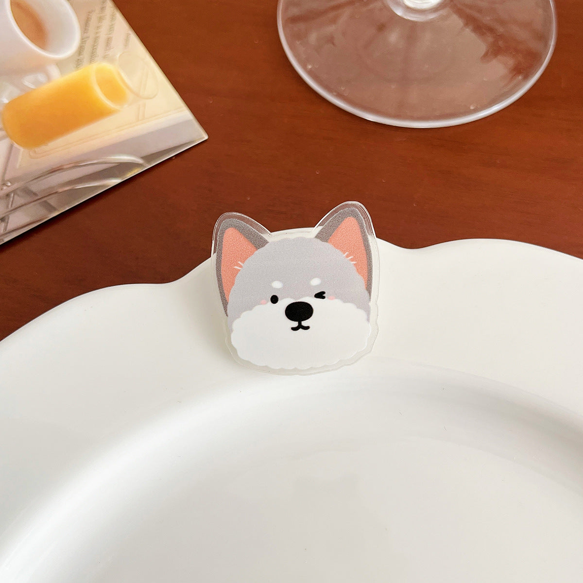 Cute Dog Acrylic Brooch - Modomu