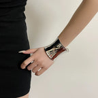 Curved Open Cuff Bracelet - Modomu