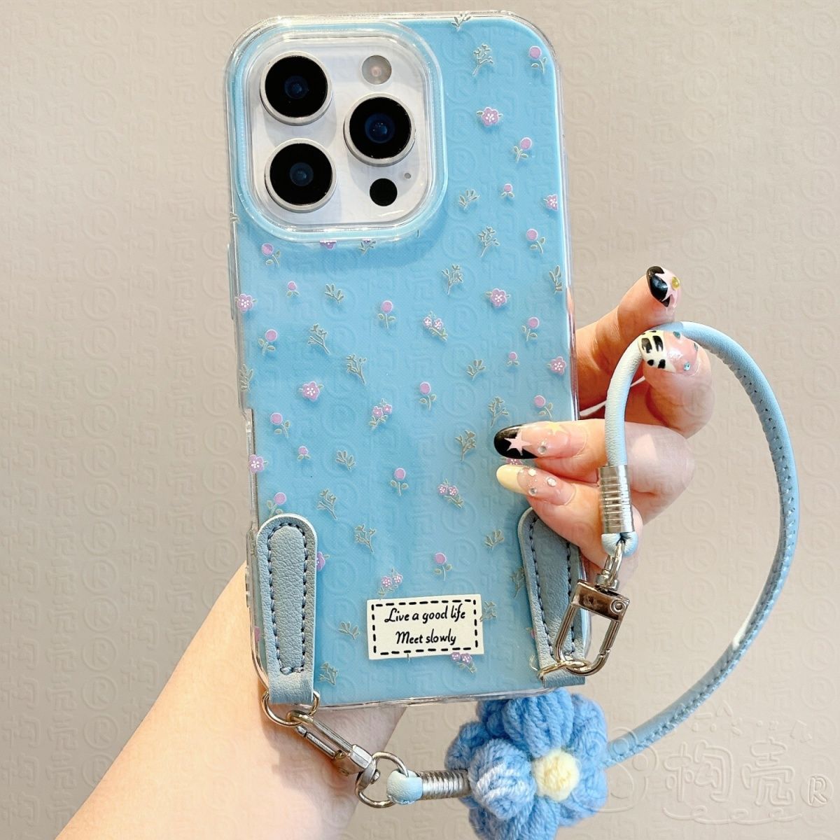 2-in-1 iPhone Case with Pendant - Modomu