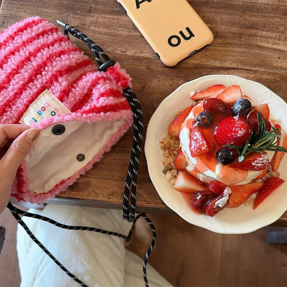 Plush Polka Dot Shoulder Bag - Modomu