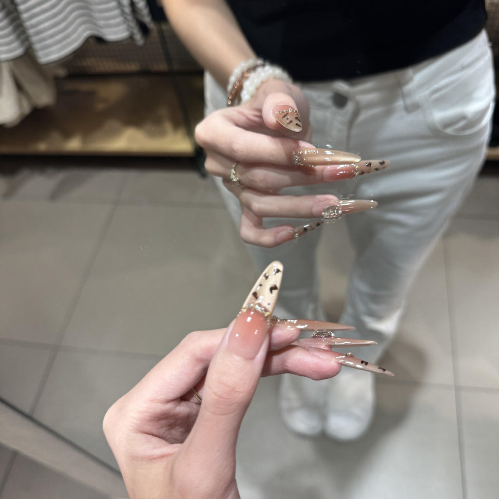 Leopard Chain Press On Nails
