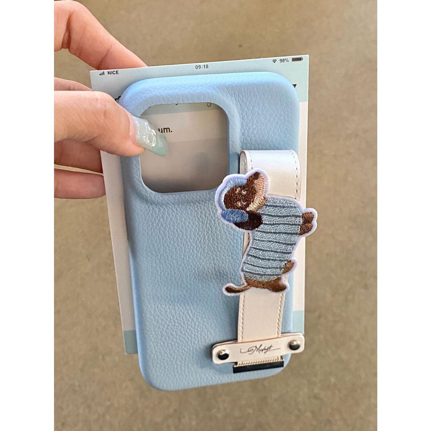 Dachshund Wristband Phone Case - Modomu