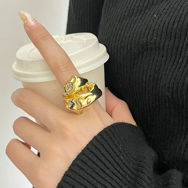 Irregular Hollow Statement Ring - Modomu