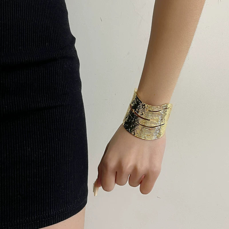 Retro Wavy Open Bracelet - Modomu