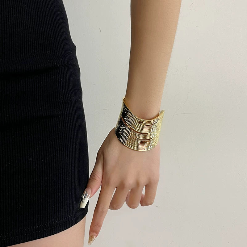 Retro Wavy Open Bracelet - Modomu