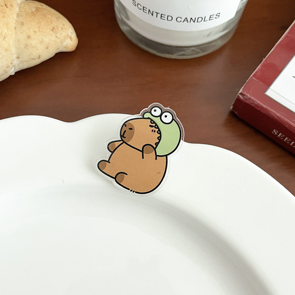 Cartoon Capybara Acrylic Brooch - Modomu