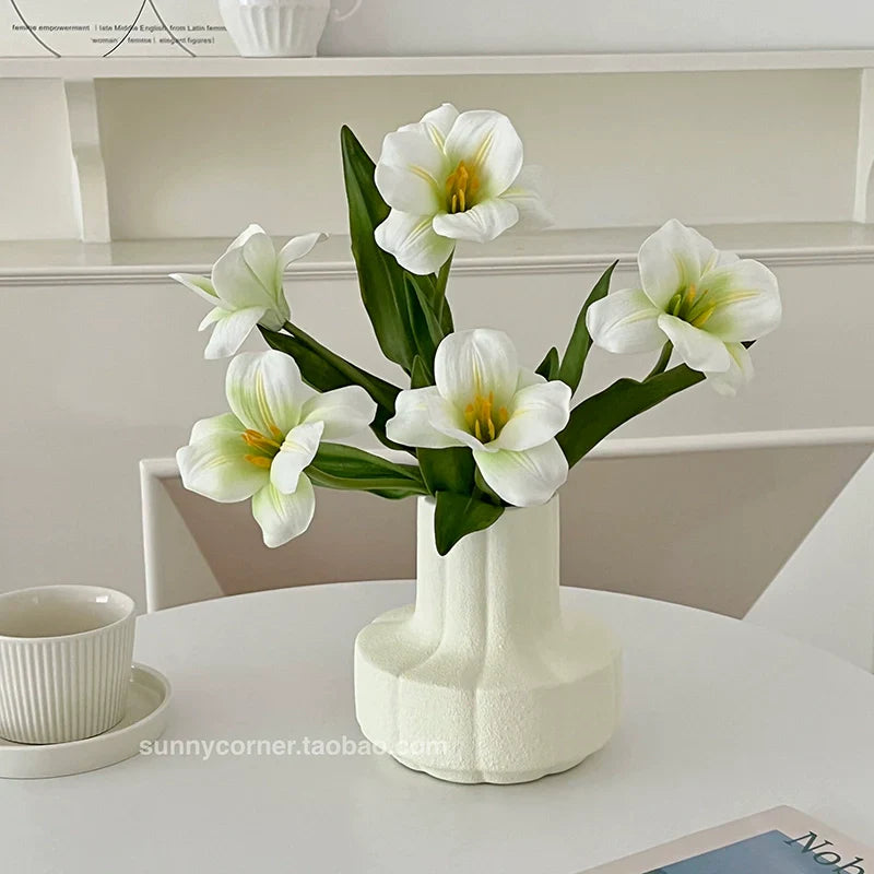 Oil Painting Style Tulip Stems - Modomu