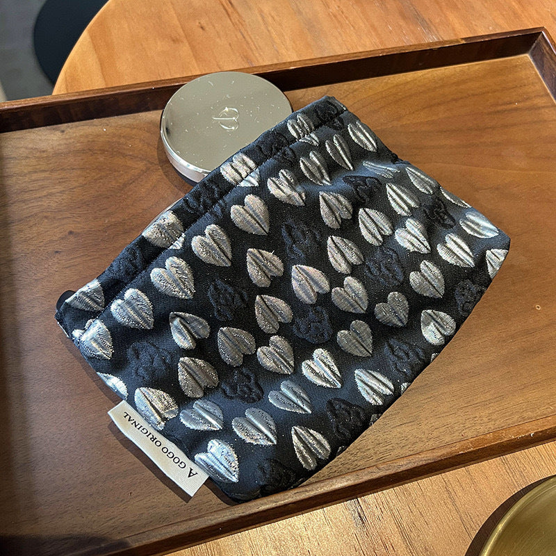 Embroidered Heart Cosmetic Bag - Modomu