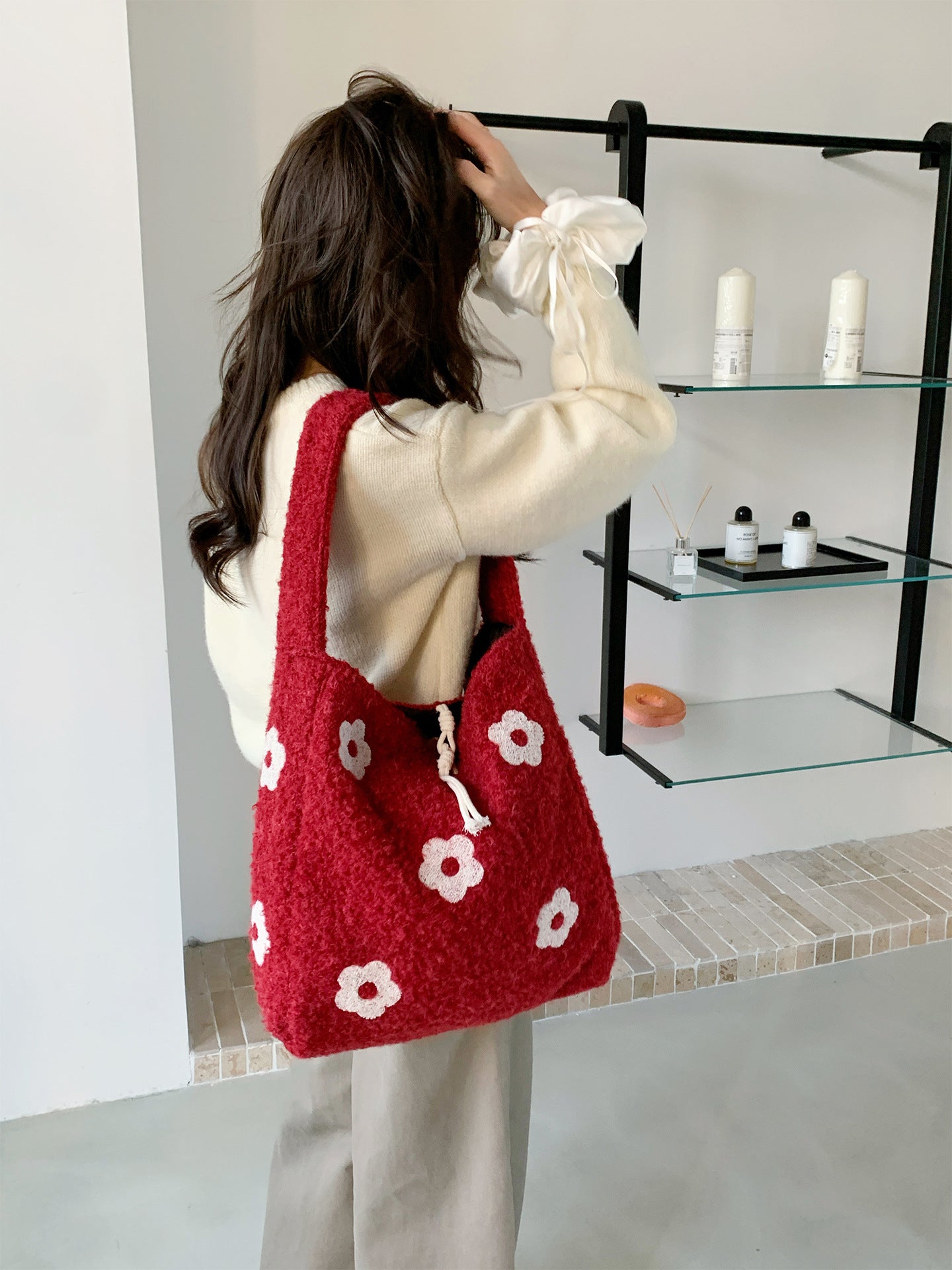 Plush Floral Shoulder Tote Bag - Modomu