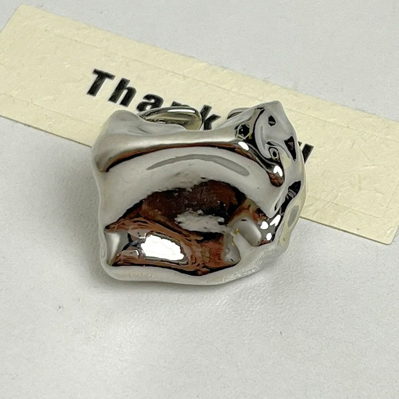 Irregular Hollow Statement Ring - Modomu