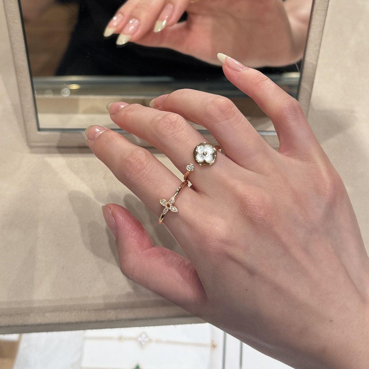 Sparkling Four Leaf Flower Ring - Modomu