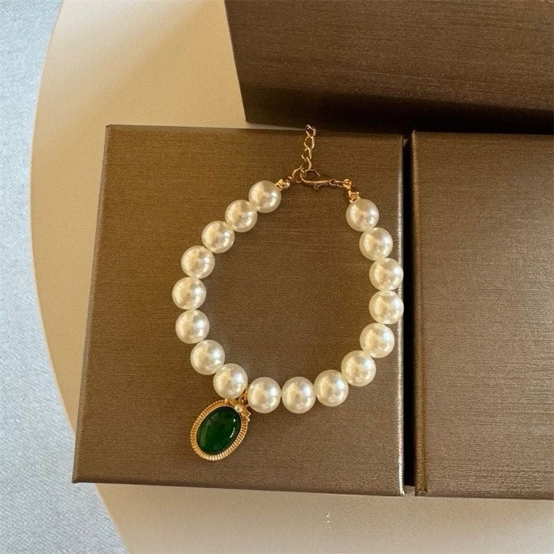 Pet Pearl Gemstone Necklace