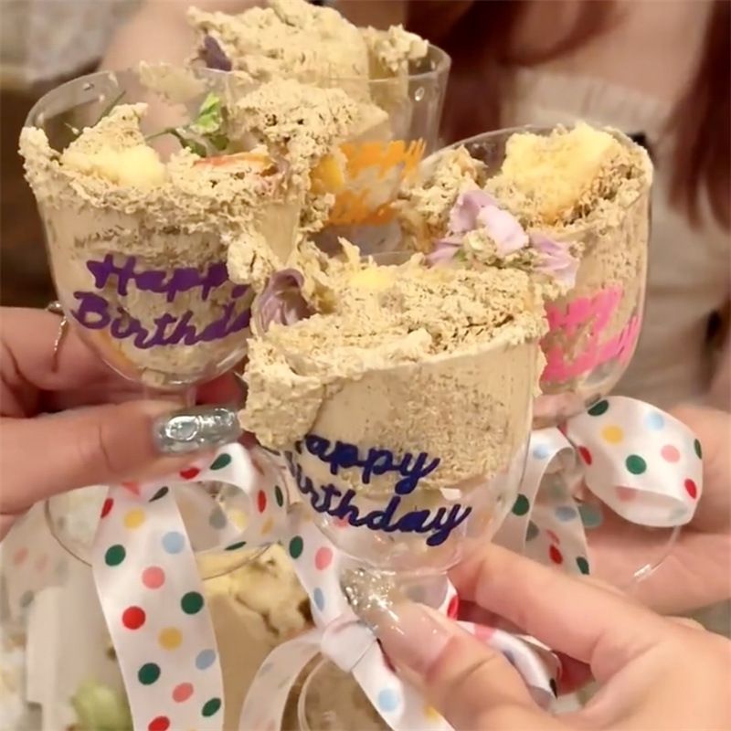 Polka Dot Party Wine Goblet - Modomu