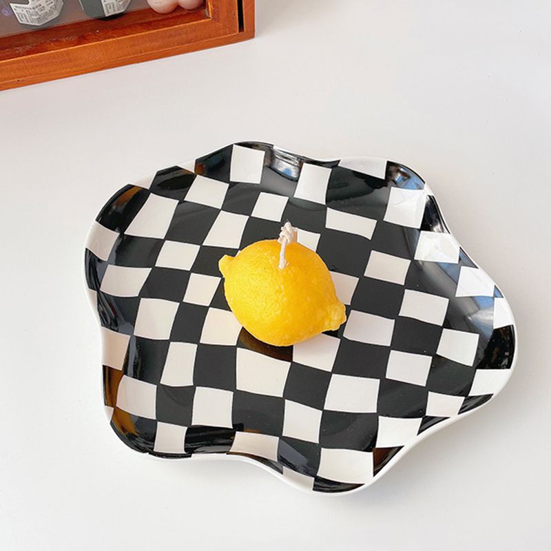 Wavy Edge Checkerboard Plate