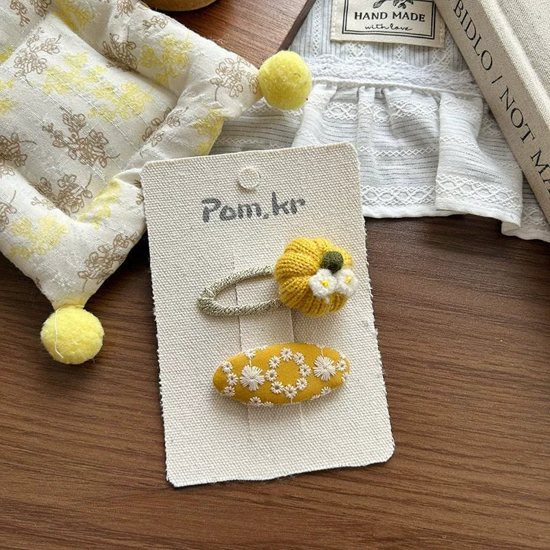 Flower Hair Clip With Soft Petals - Modomu