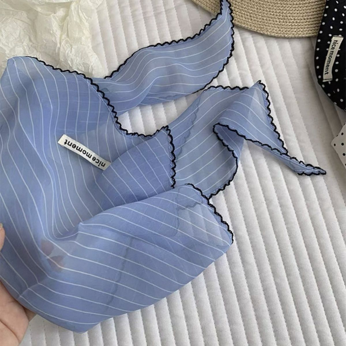 Minimalist Triangle Scarf Accessory - Modomu
