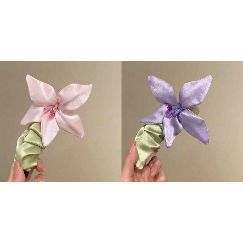 Blossom Banana Clip