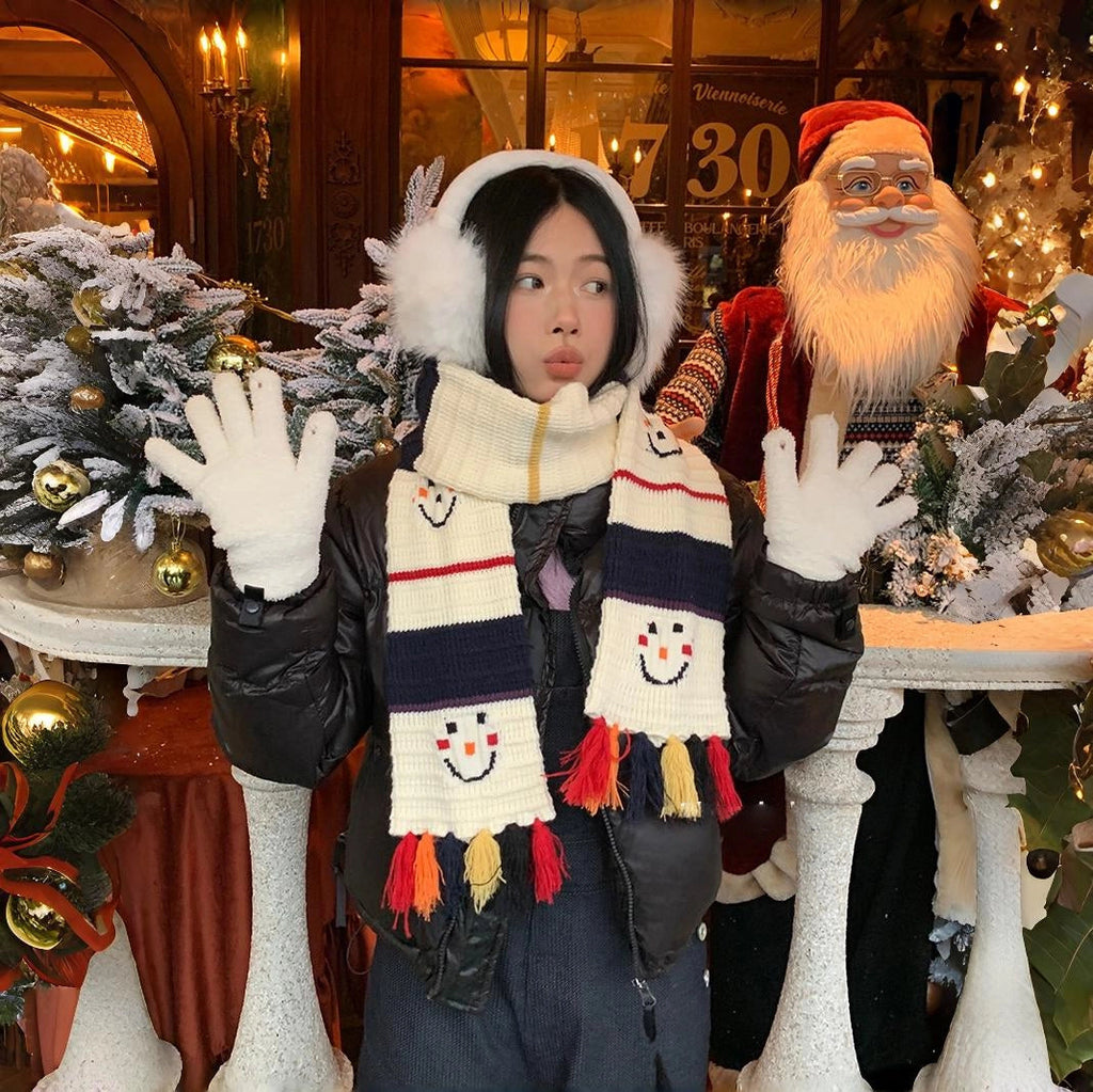 Smiley Embroidered Knitted Scarf - Modomu