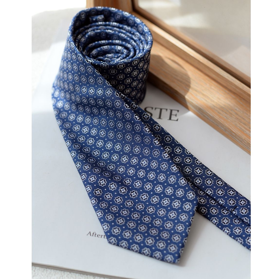 Retro Pattern Tie for Suits - Modomu