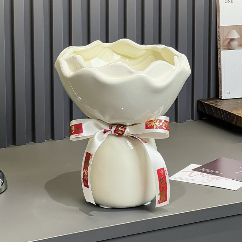 Modern Sculptural Ceramic Vase - Modomu