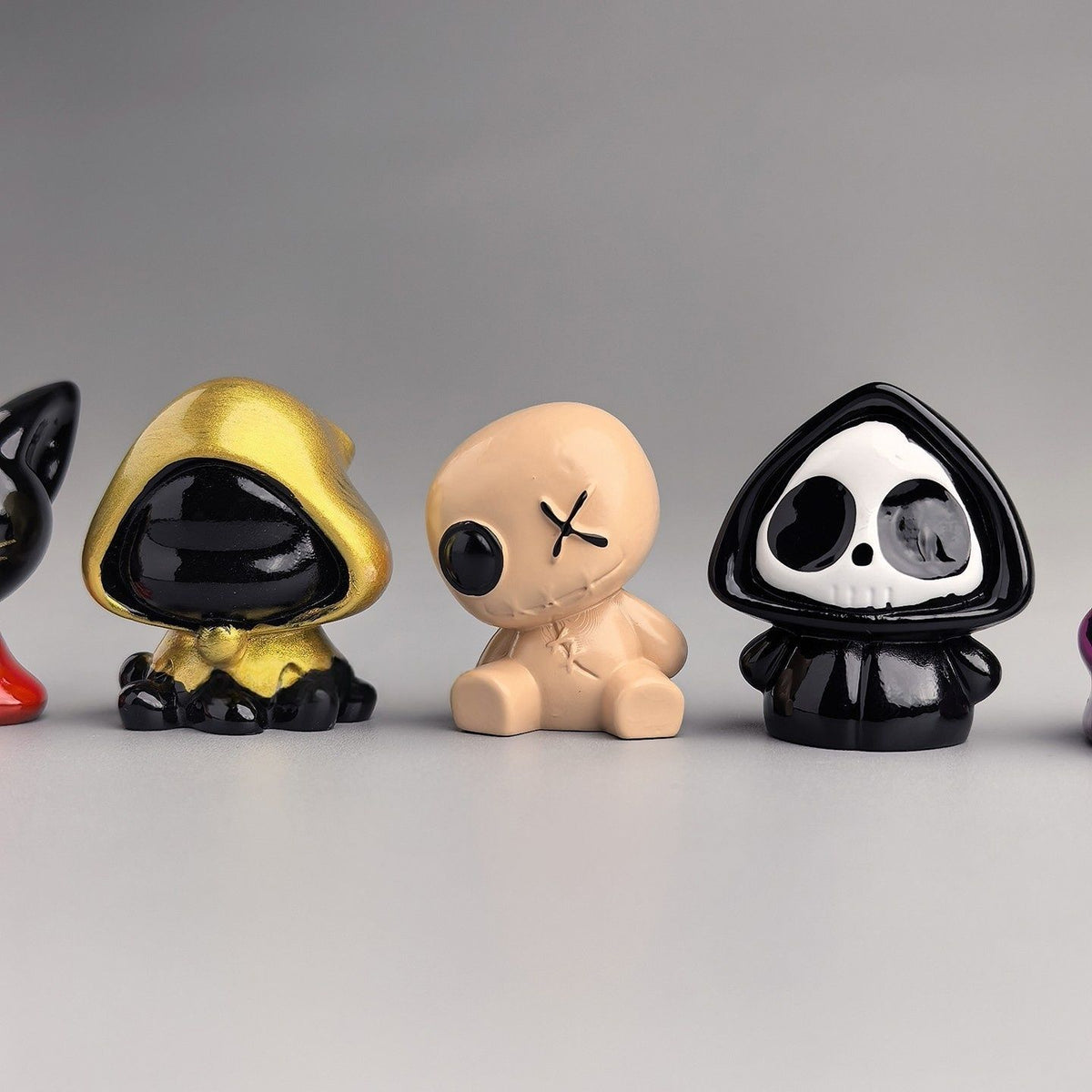 Hooded Cat Desk Figures