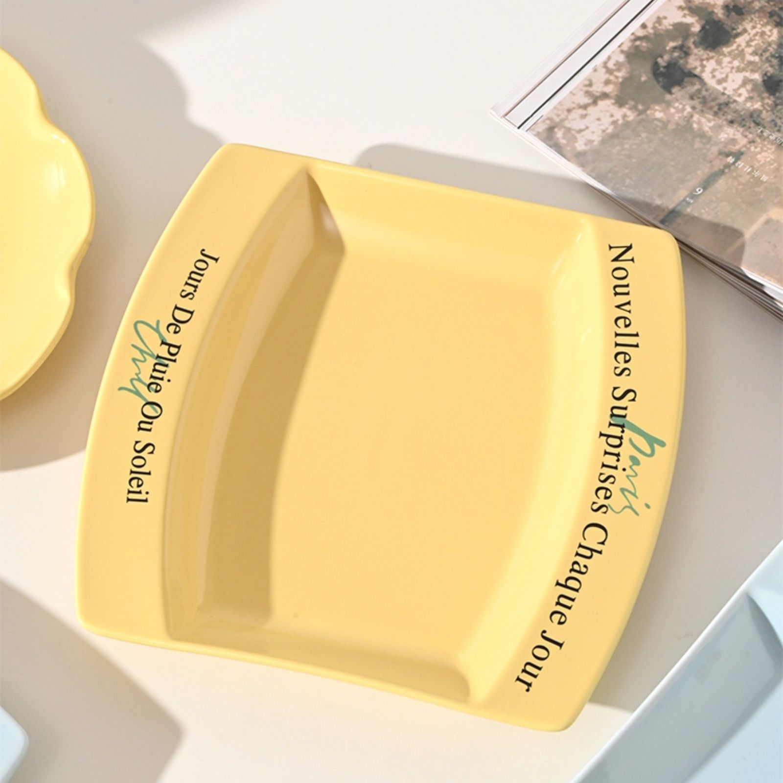Retro French Script Tableware