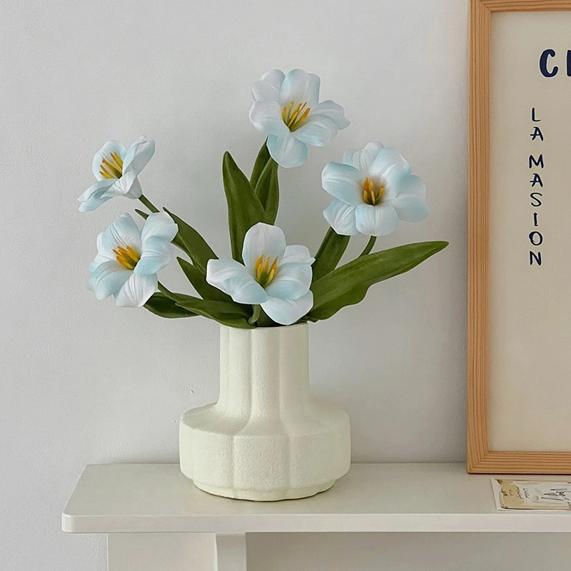 Oil Painting Style Tulip Stems - Modomu
