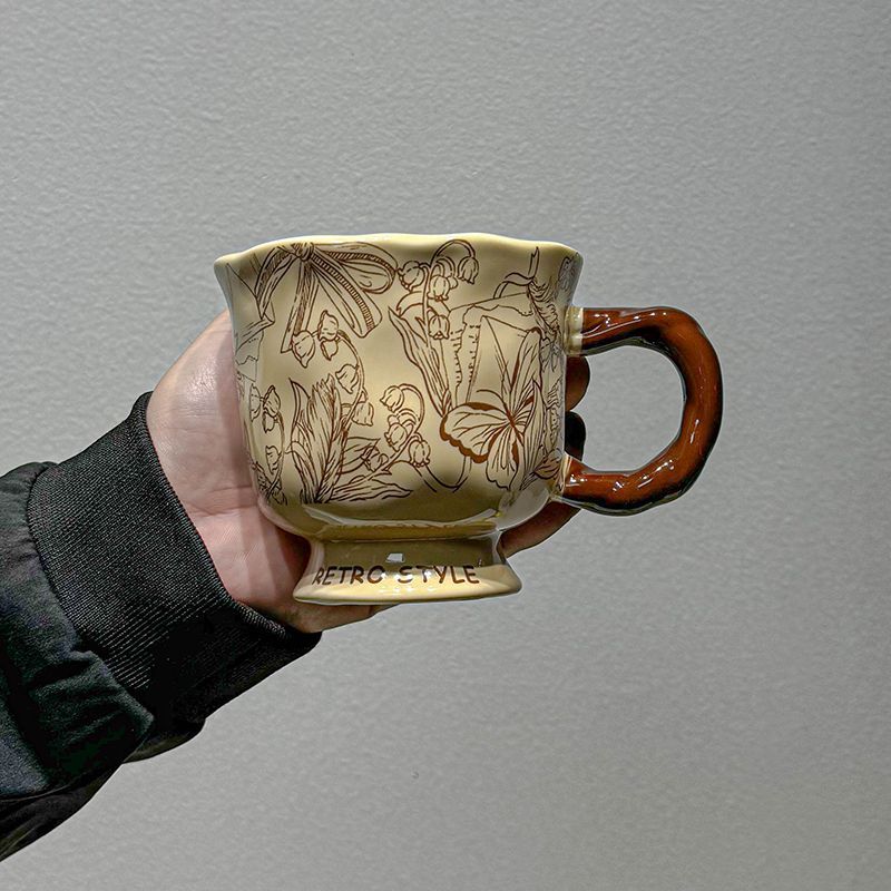 Chinese Ceramic Flower Mug - Modomu