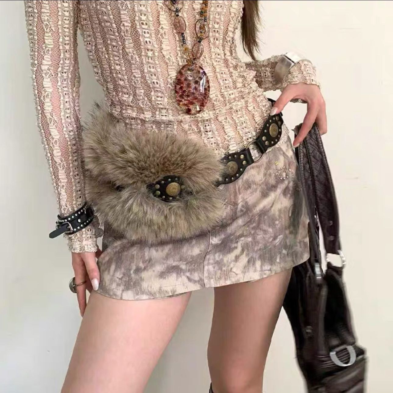 Punk Rivet Plush Belt - Modomu