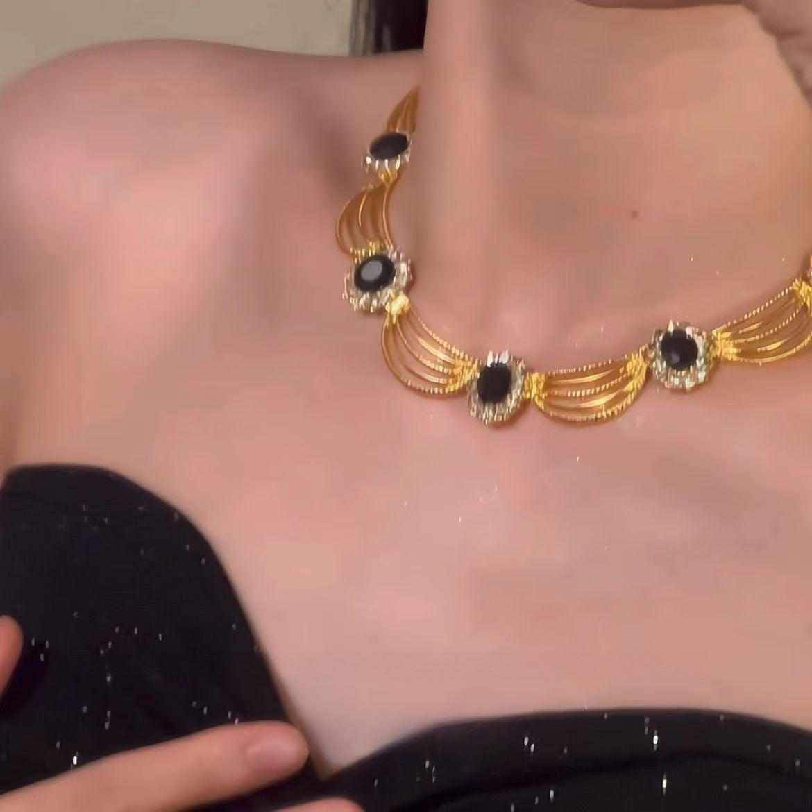 Vintage French Court Necklace - Modomu