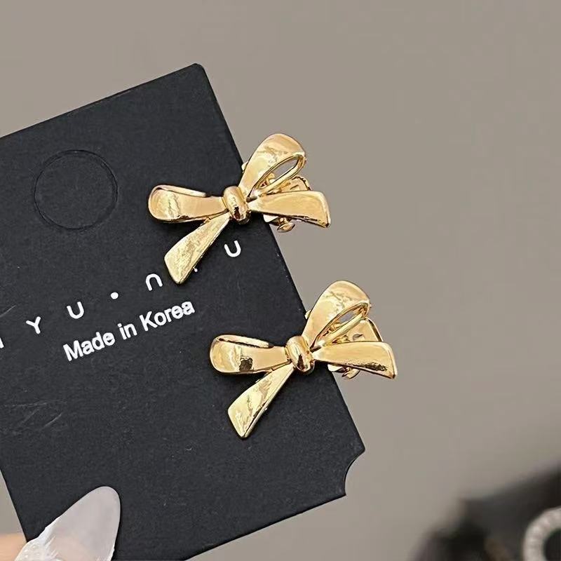 Gold bow clips, pack of 2