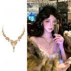 Shimmering Teardrop Statement Necklace - Modomu