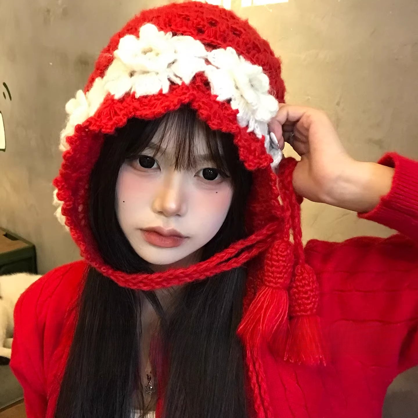 Knit Earflap Hat With Flowers - Modomu