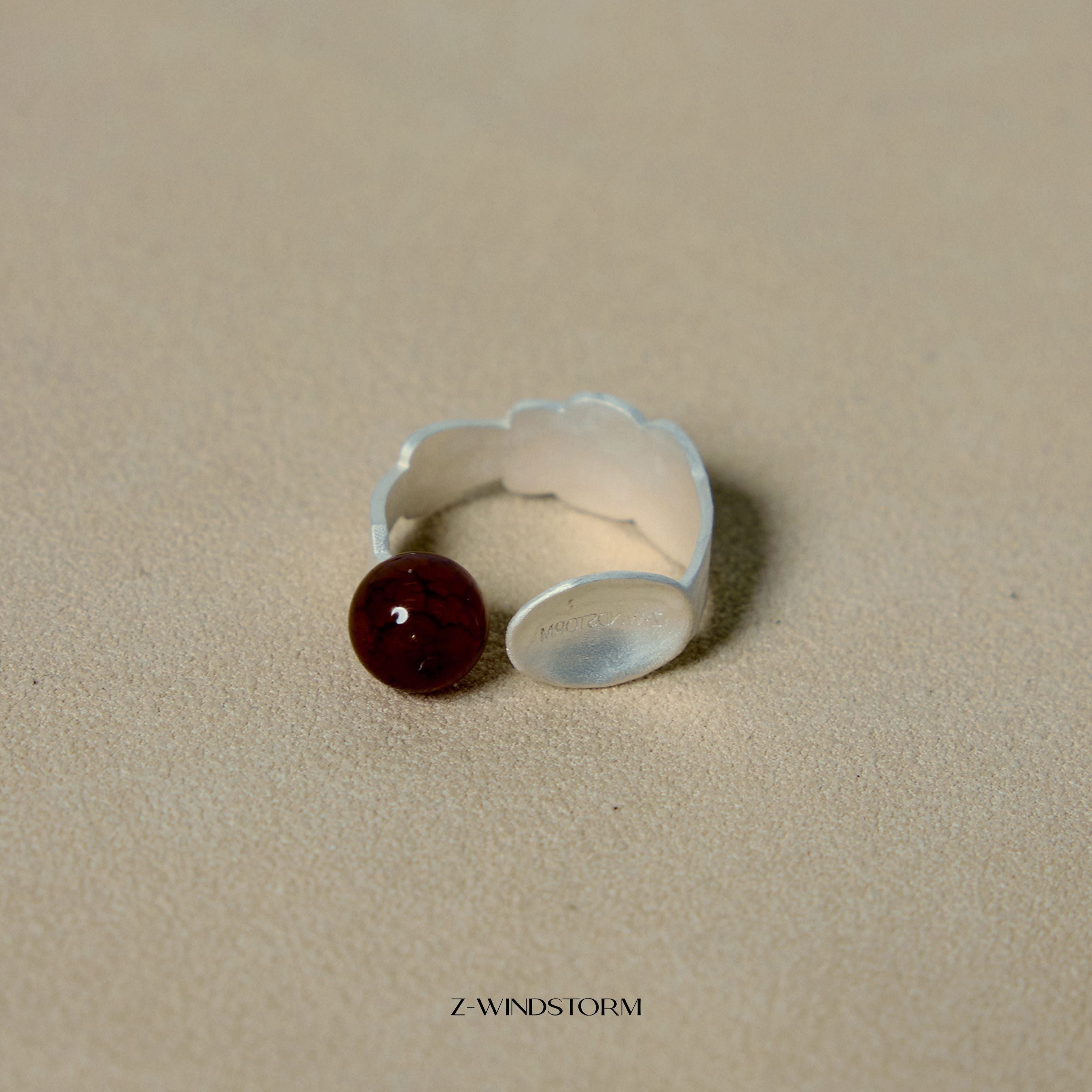 Minimal Spoon Shape Statement Ring - Modomu