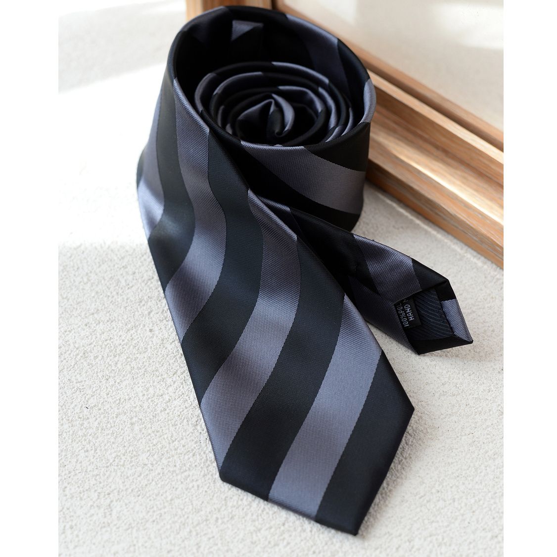 Retro Pattern Tie for Suits - Modomu